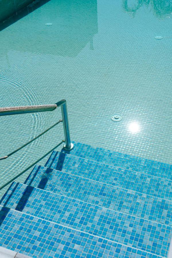 Villa The Palm, Beach & Airport Closeby - Pool Pórto Ráfti 외부 사진